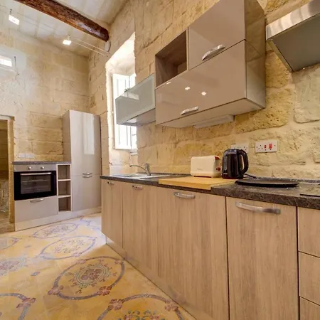 Feriehus Ta' Zaren Townhouse In *