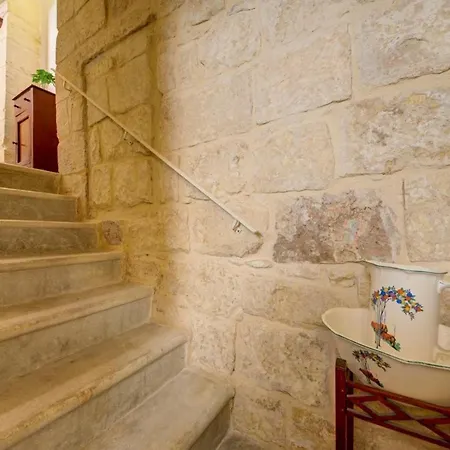 Ta' Zaren Townhouse In