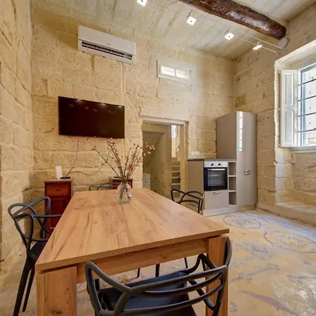 Ta' Zaren Townhouse In * Siggiewi