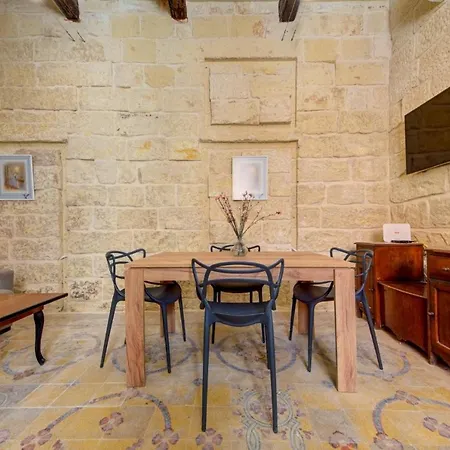 Ta' Zaren Townhouse In Casa vacanze *