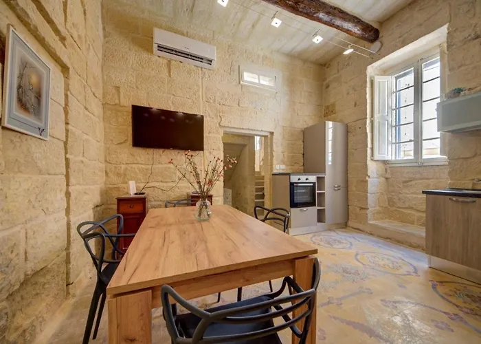 Ta' Zaren Townhouse In * Siggiewi