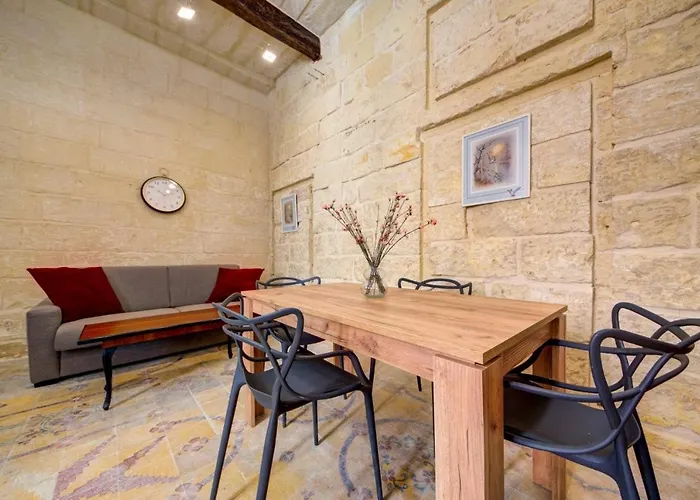 Case de vacanță Ta' Zaren Townhouse In *